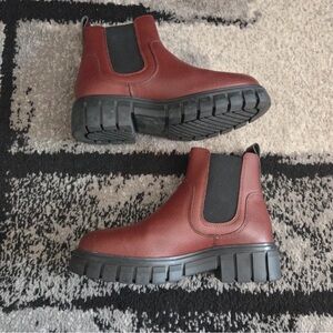 Women's Chunky Sole Chelsea Boots in Deep Brown